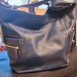 VINCE CAMUTO Maka LEATHER  HOBO Handbag